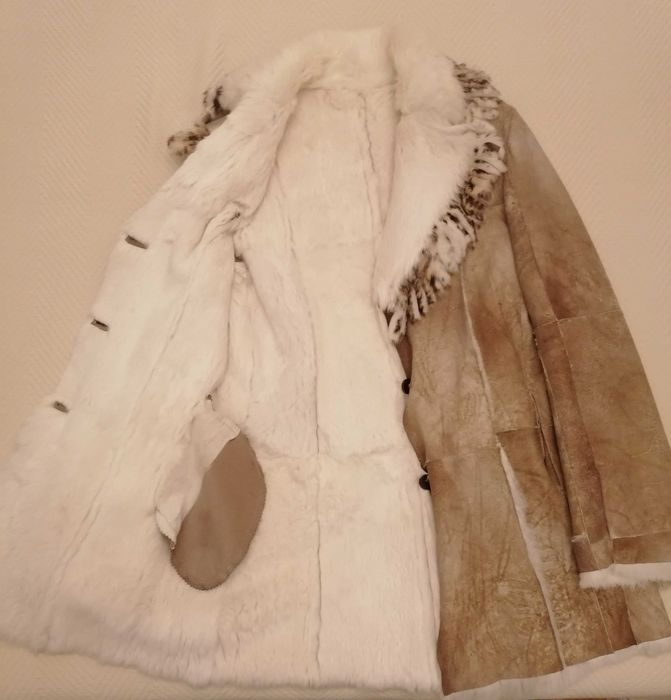 Casaco integralmente em pele de coelho para senhora
