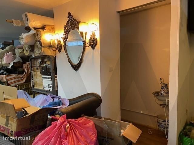 Garagem com 150m2 na Av. Republica, ao El Corte Inglês, possibilidade