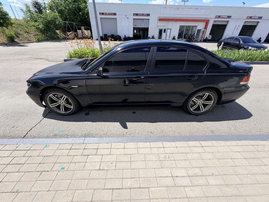 Продам BMW e65 2003