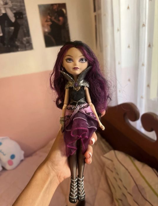 Boneca ever after high