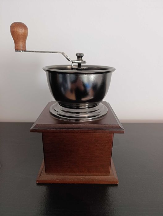 Moinho de Café Vintage (Novo)