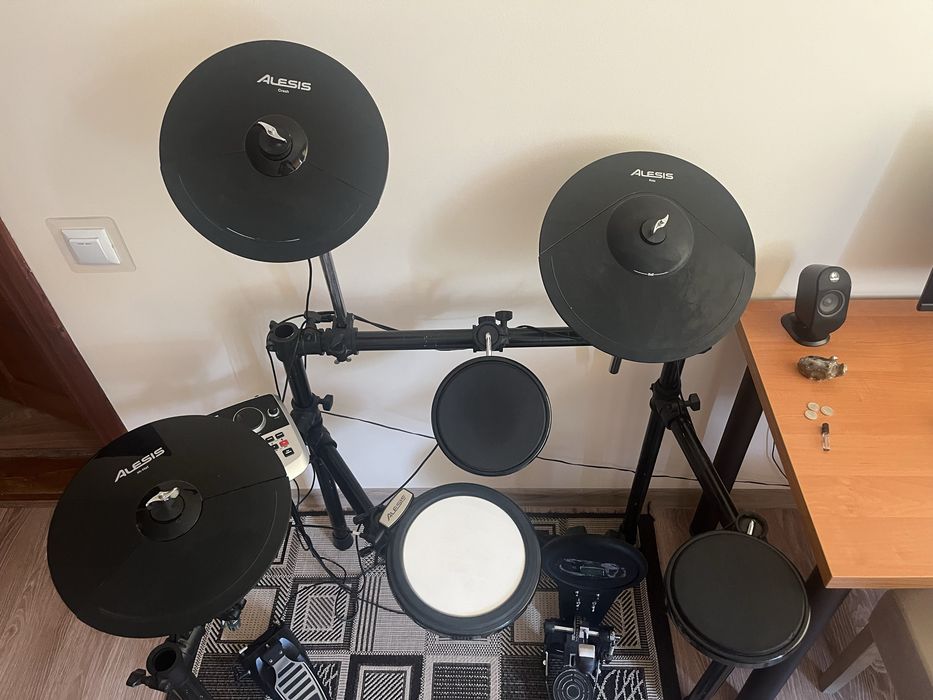 Барабанна установка Alesis DM8