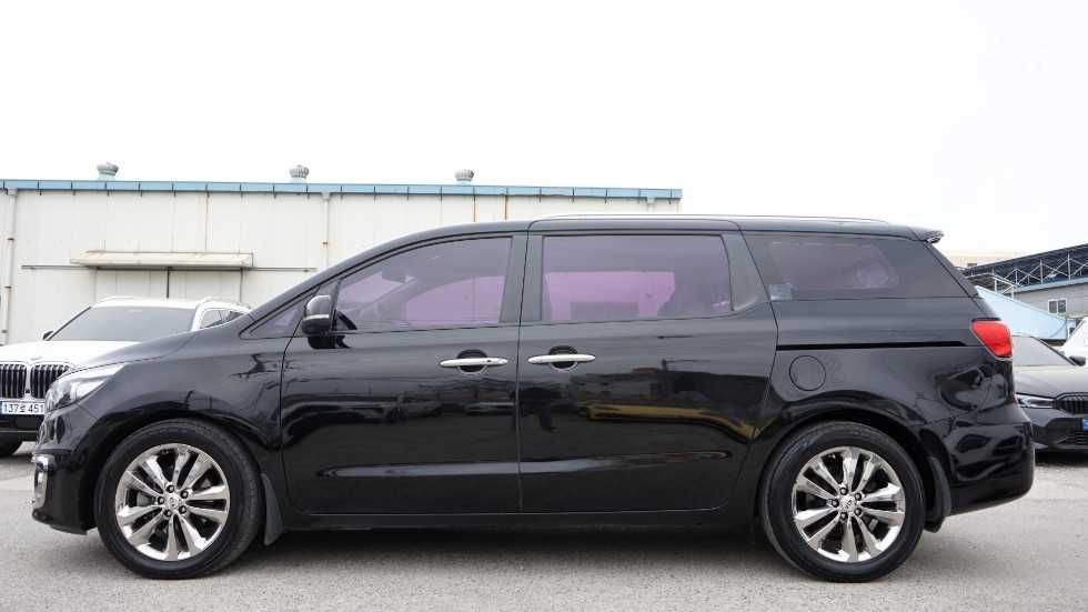 KIA CARNIVAL 3Gen 9місць Prestige Повернення ПДВ