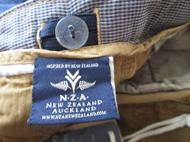New Zealand Auckland spodnie chłopięce Regular Fit 140 nowe