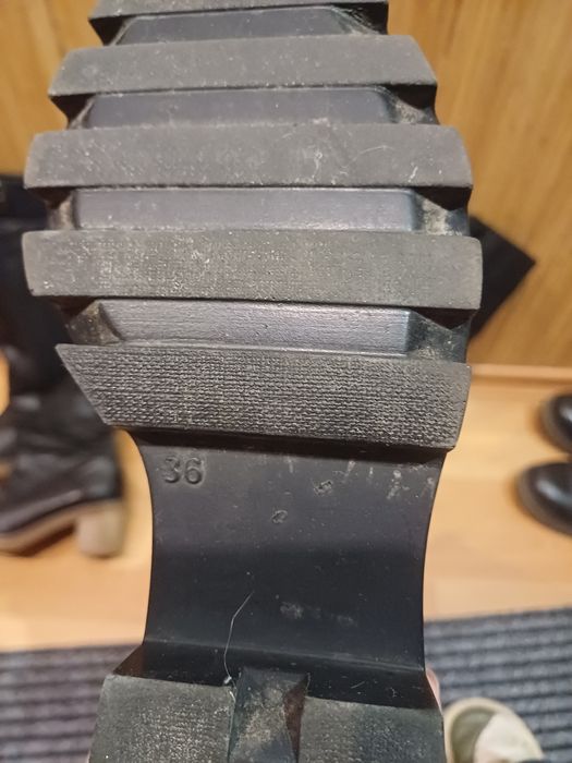 Взуття підліткове, шкіряне, зимове