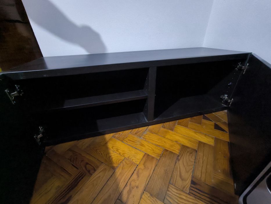 Móvel TV castanho escuro efeito madeira 2 portas