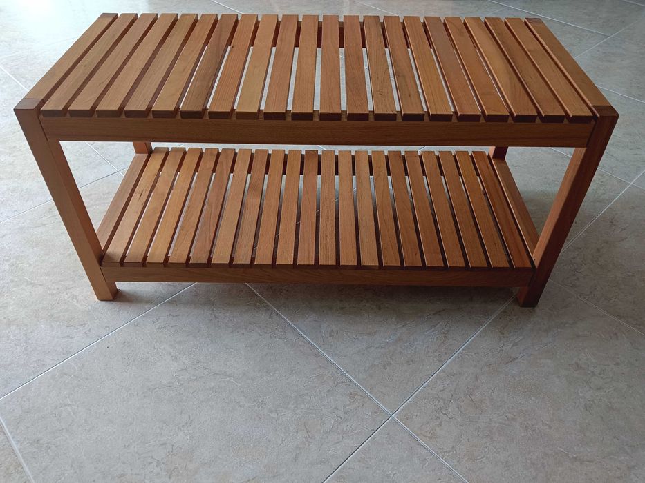 Mesa de apoio de madeira