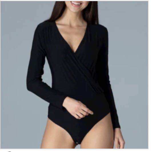 Eleganckie body z kopertowym dekoltem