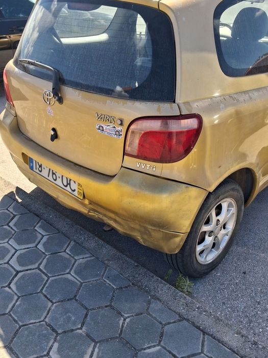 Toyota yaris set 1999 sol