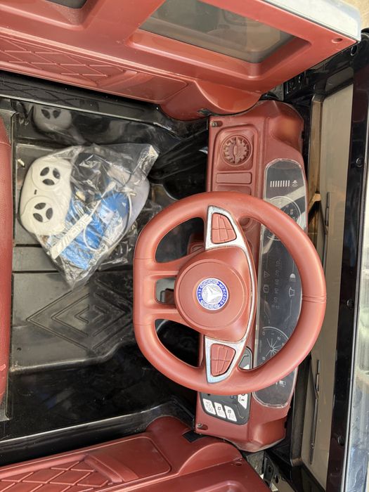 Дитячий електромобіль Mercedes