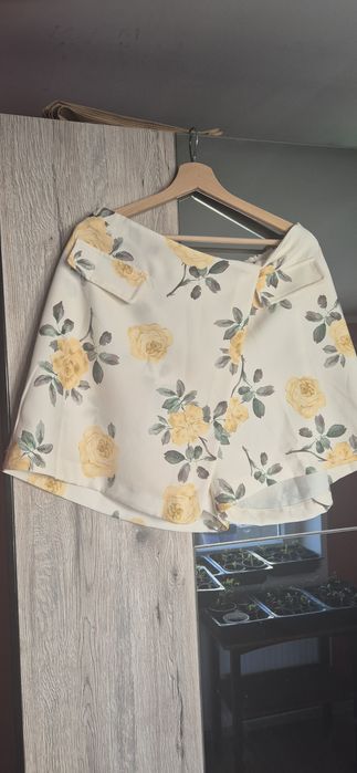 Garnitut damski zestaw spódnicospodnie