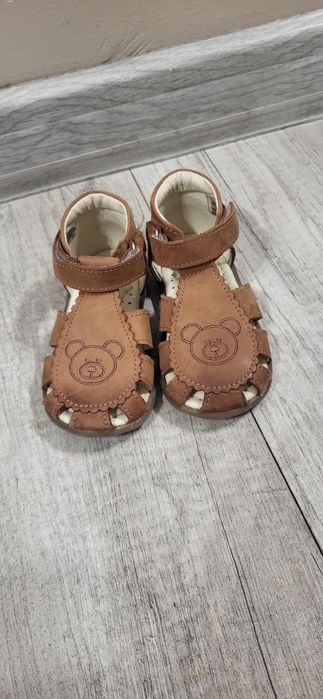 Sandały emel rozmiar 21