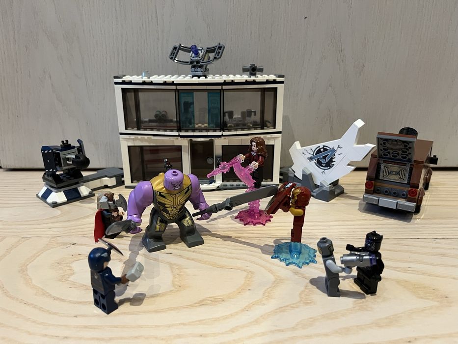 LEGO 76192 Marvel Avengers Endgame final battle