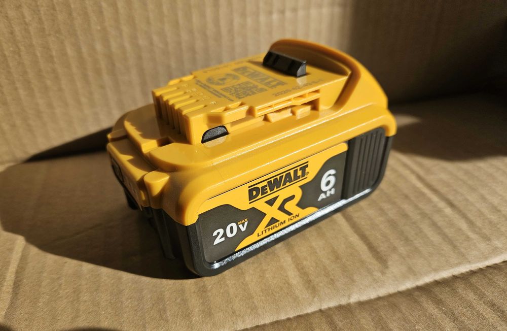 Orginalna bateria DeWalt DCB 206 20V6Ah