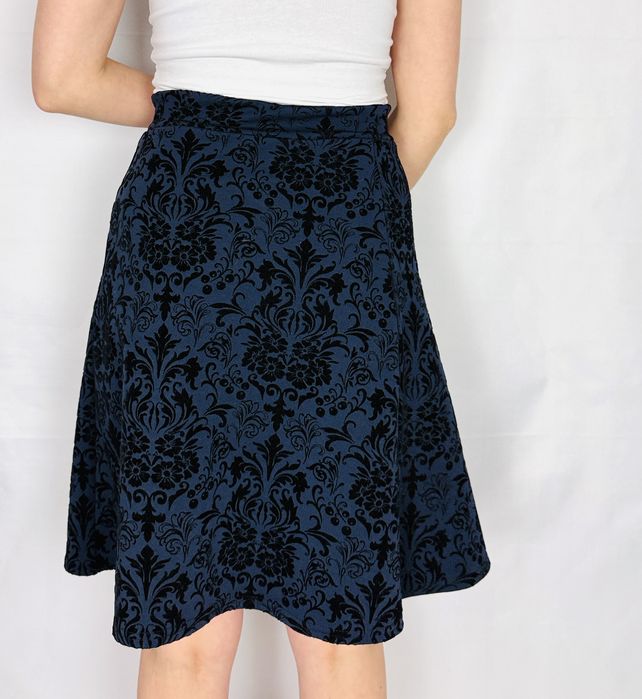 Granatowa spódnica w barokowy wzór 5XL 50