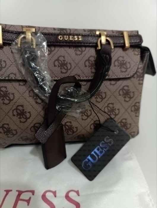 Mala de Senhora de marca Guess