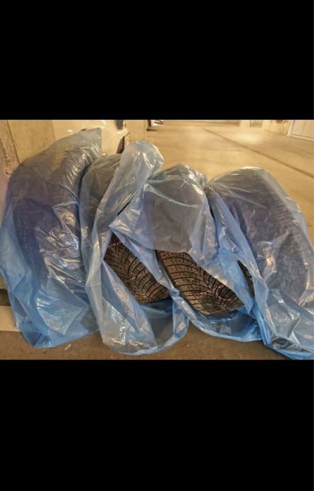 Opony całoroczne Goodyear 205/55R16