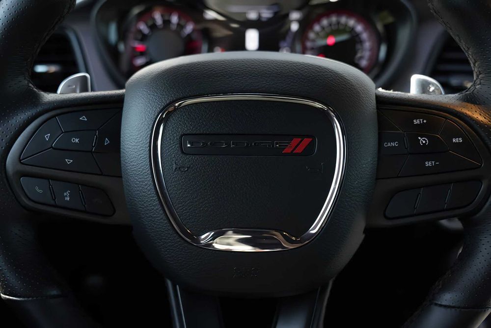 Dodge Challenger      2020