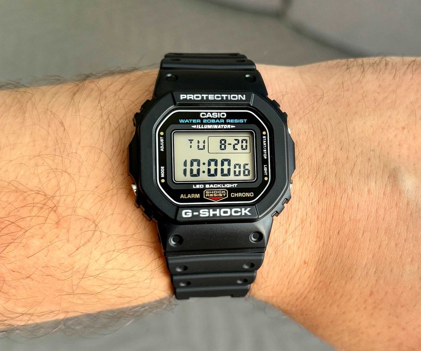 Годинник Casio G-Shock DW-5600UE-1 новий оригінал dw5600e-1v