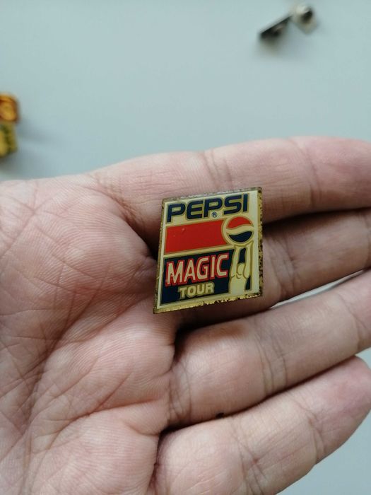 Pins da Coca Cola/Fifa e Pepsi
