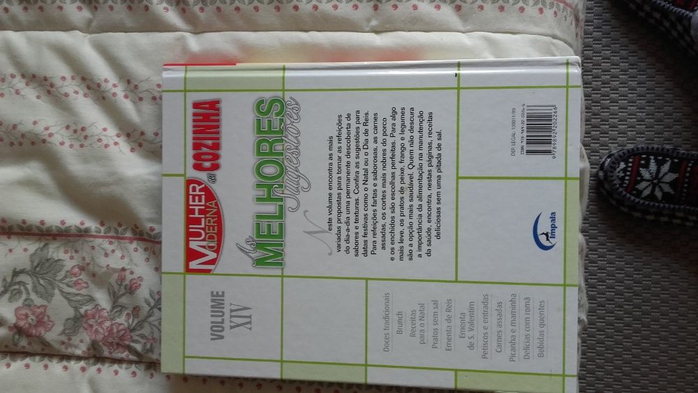 Livro de culinária Mulher Moderna encadernado