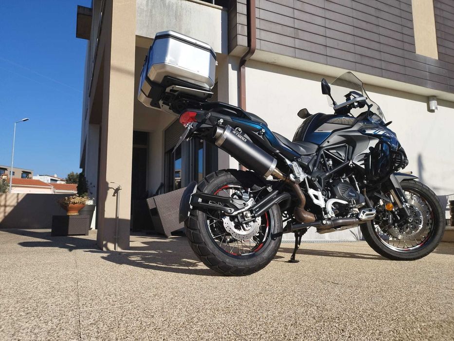 Benelli TRK 502 X – Aventura, Conforto e Estilo