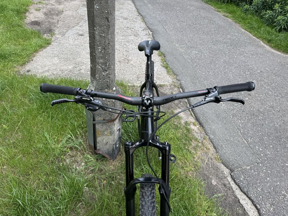 Author versus rama m,kolo 27,5