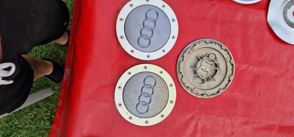 Audi Dekle emblematy oryginał 2 szt 4B0. 601. 165 C