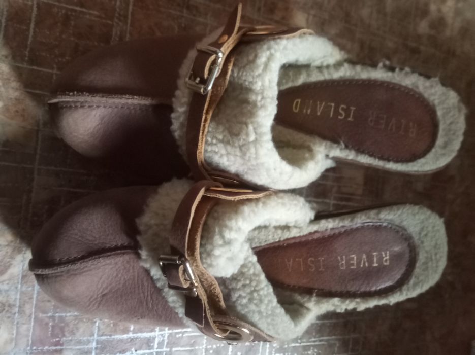 Капці зимові River Island на підборах