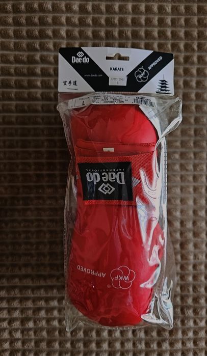 Luvas Karaté Daedo Wkf (com proteção de dedo)