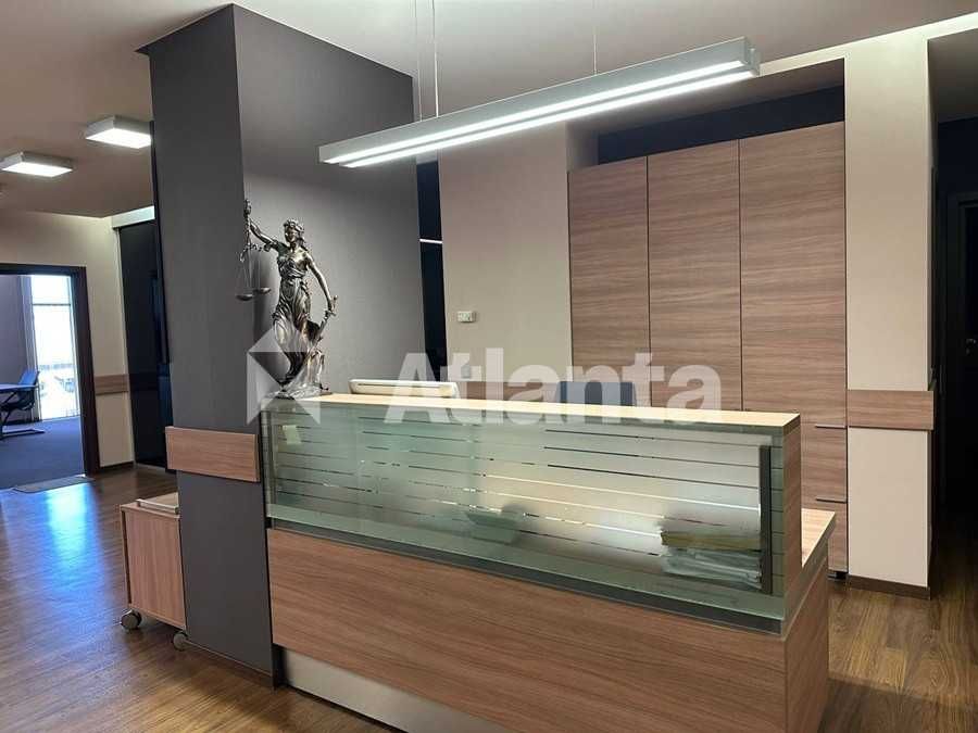 Продаж офісу у бізнес - центрі. код 502026