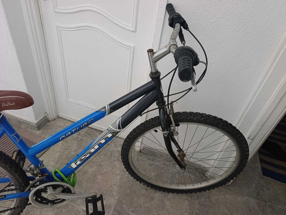 Bicicleta adulto 60€ preço negociável