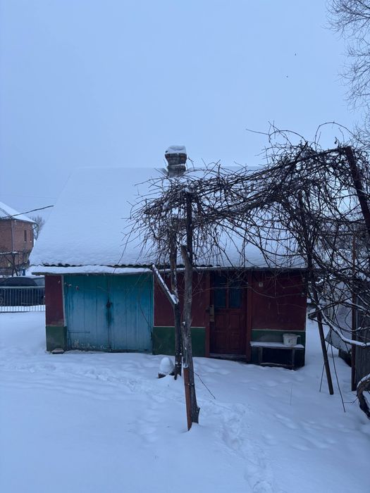 Будинок в селі.