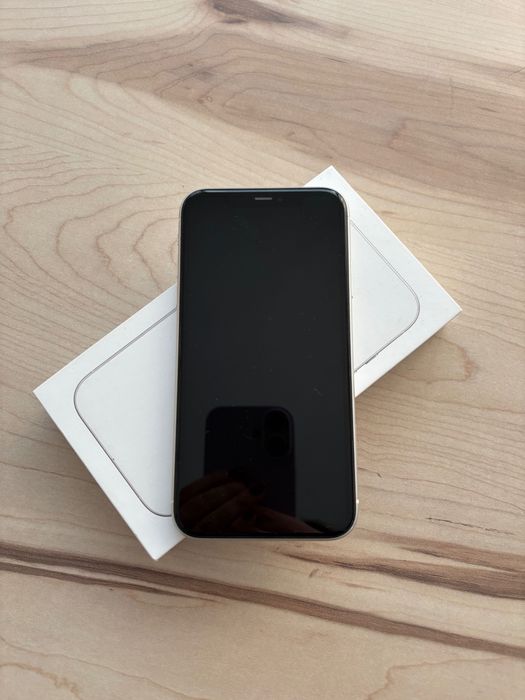 iPhone 11 64GB Branco