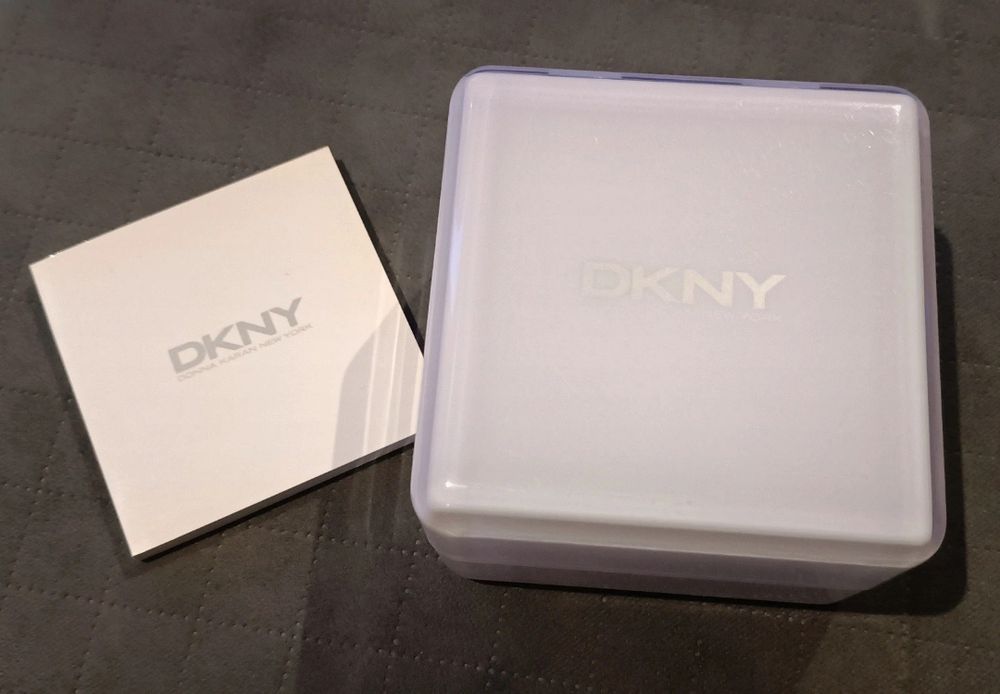 Relógio DKNY bracelete salmão