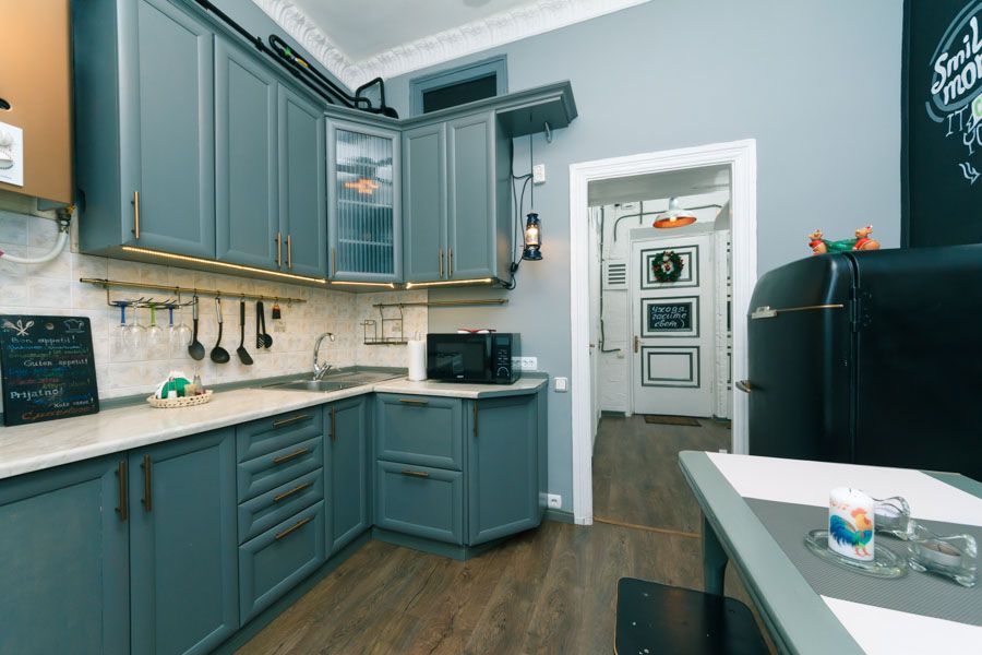 Пешком метро "Шулявская". ул. М.Брайчевського 9. Квартира  интересная.