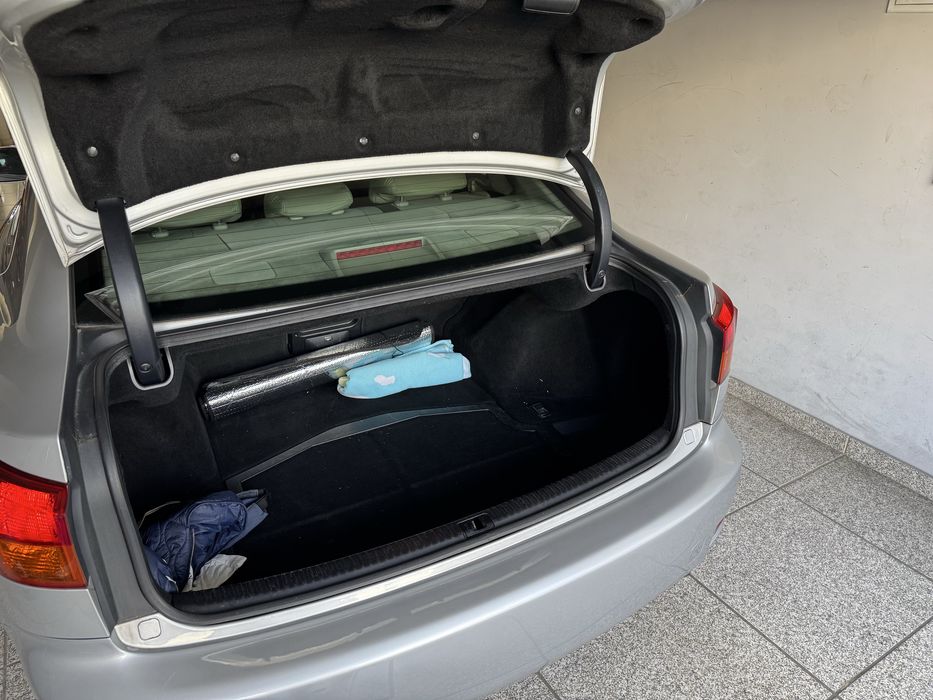 Lexus IS 220 — fotografia 5