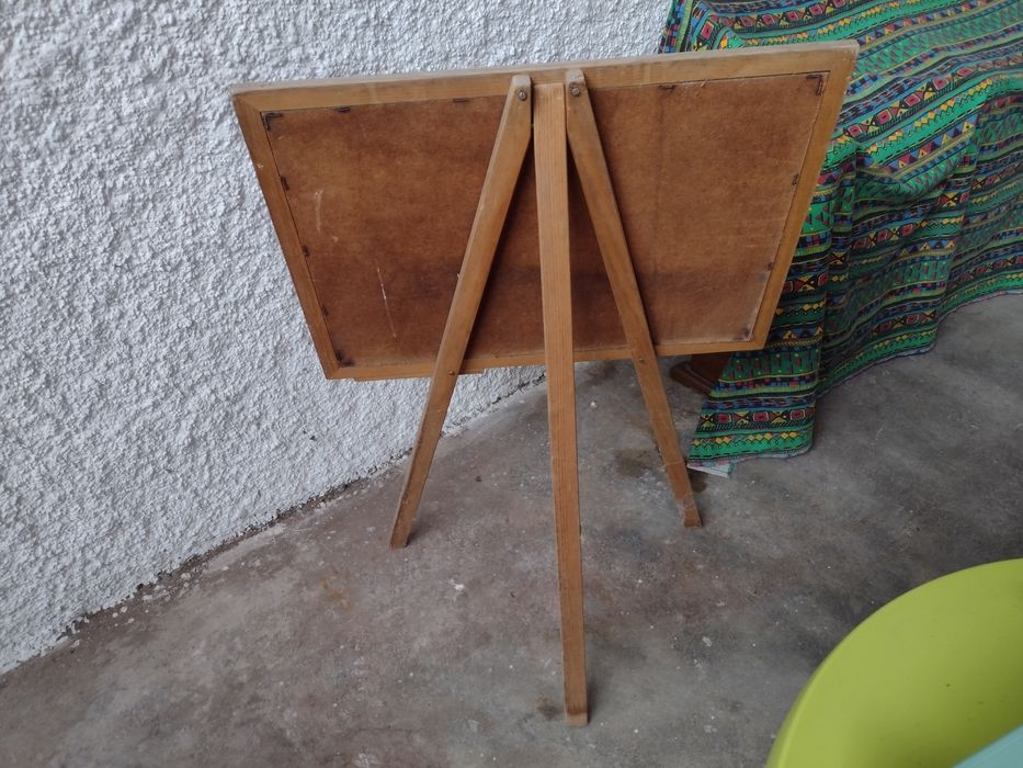 Quadro antigo de criança