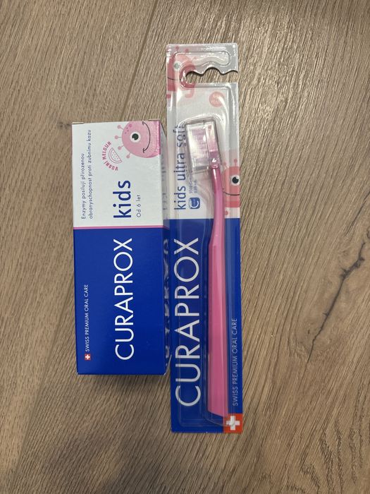 Curaprox зубна щітка та паста 6+