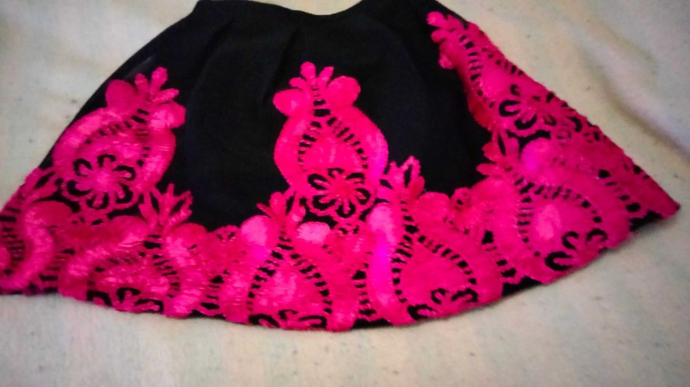 Roupa de mulher e criança