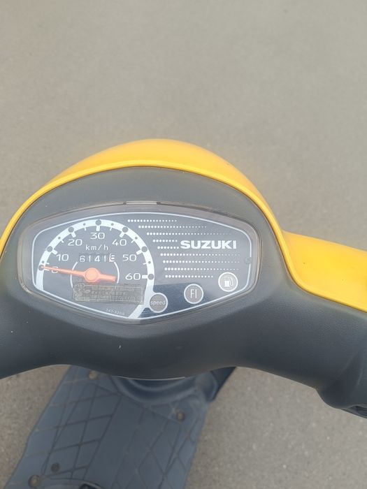 Продам скутер Suzuki