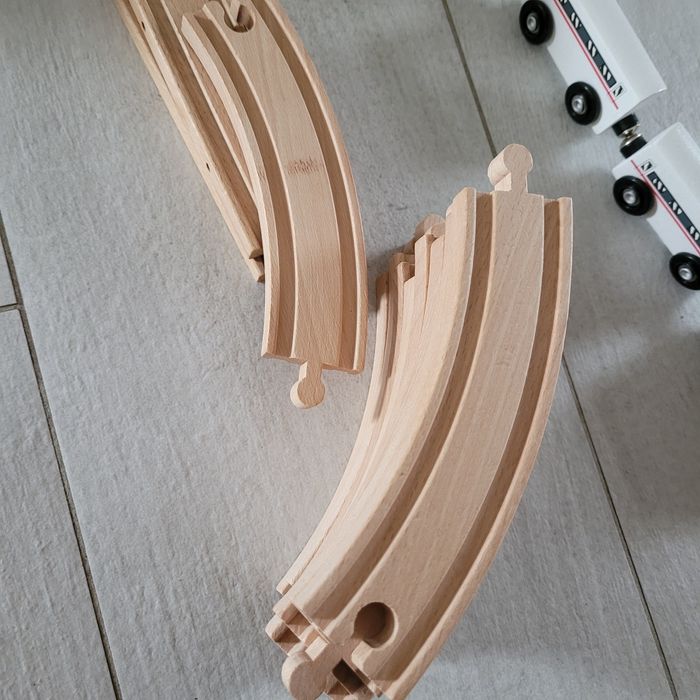 Tory drewniane play tive