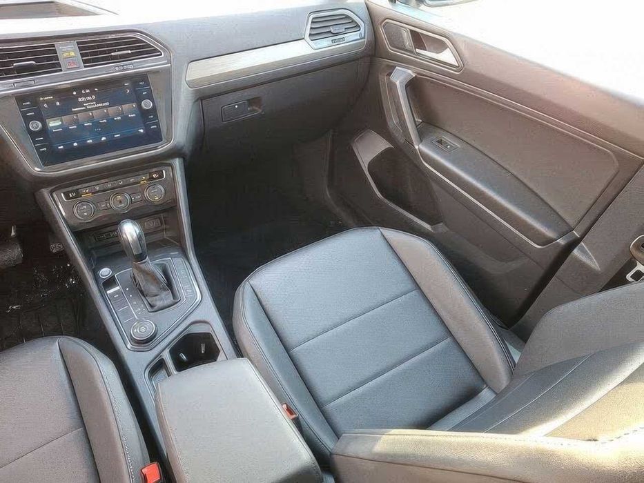 Volkswagen Tiguan S      2020