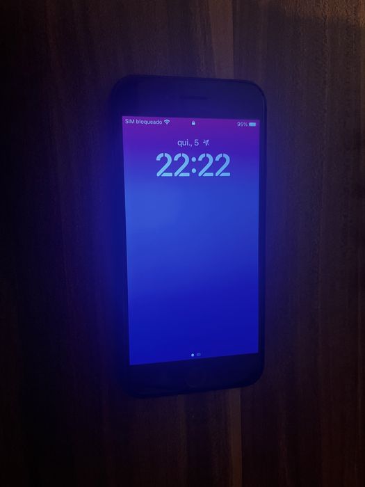 IPhone 8 preto usado