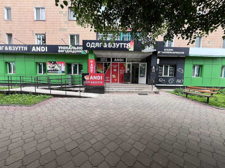 Нежитлове приміщення банк, площею 252.3 кв.м., Полтавська обл., м.Гадяч