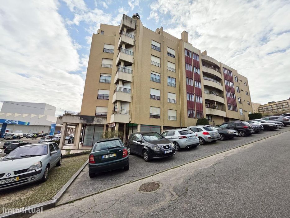 Apartamento T3 no Centro de Paredes – Espaço, Conforto e Localização P — Paredes, Porto