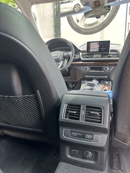 Audi Q5 2020 Premium Plus Quattro з бензиновим двигуном 2.0 TFSI