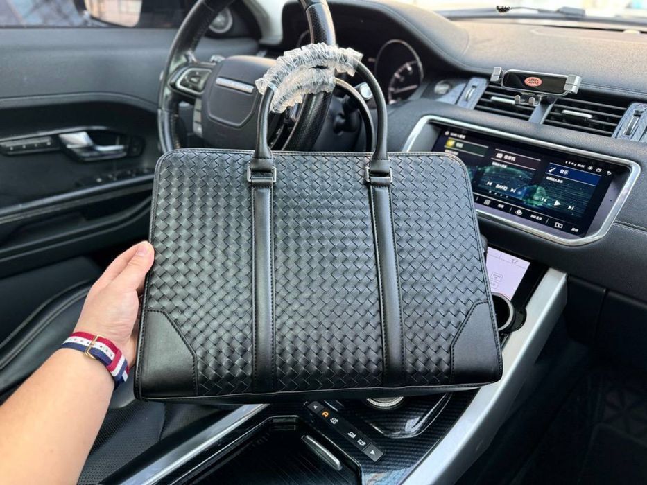 Мужская кожаная сумка для документов bottega veneta сумка для ноутбука