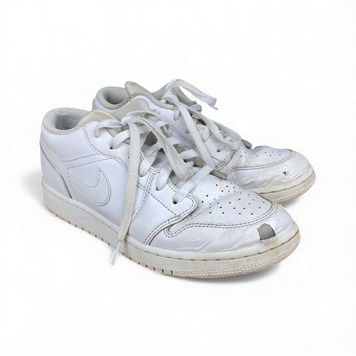 Buty Nike Air Jordan 1 Low r. 38 - białe skórzane sneakersy damskie