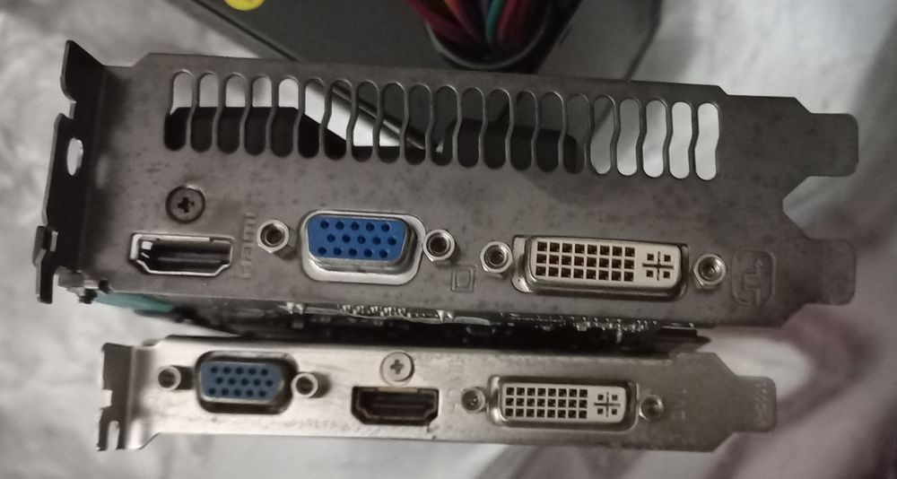 Placas gráficas impecáveis64751022374401123